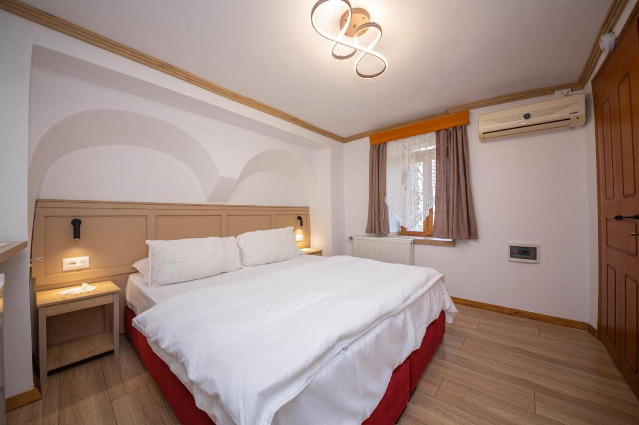 Bed And Breakfast Kotoni Gjirokastër 외부 사진