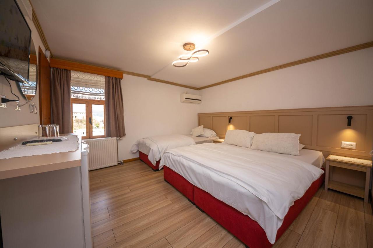 Bed And Breakfast Kotoni Gjirokastër 외부 사진