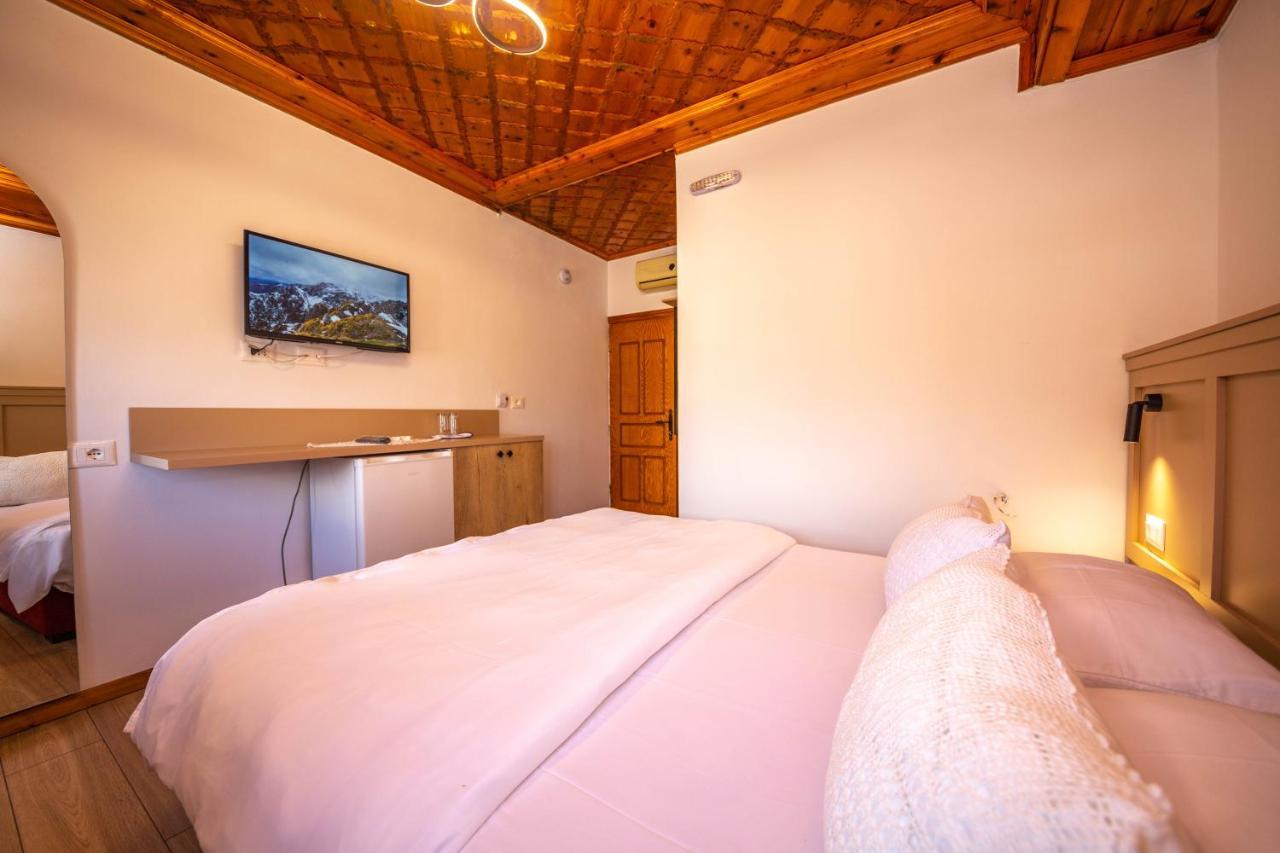 Bed And Breakfast Kotoni Gjirokastër 외부 사진