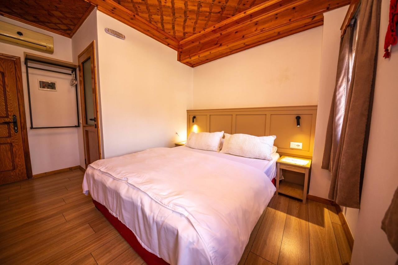 Bed And Breakfast Kotoni Gjirokastër 외부 사진