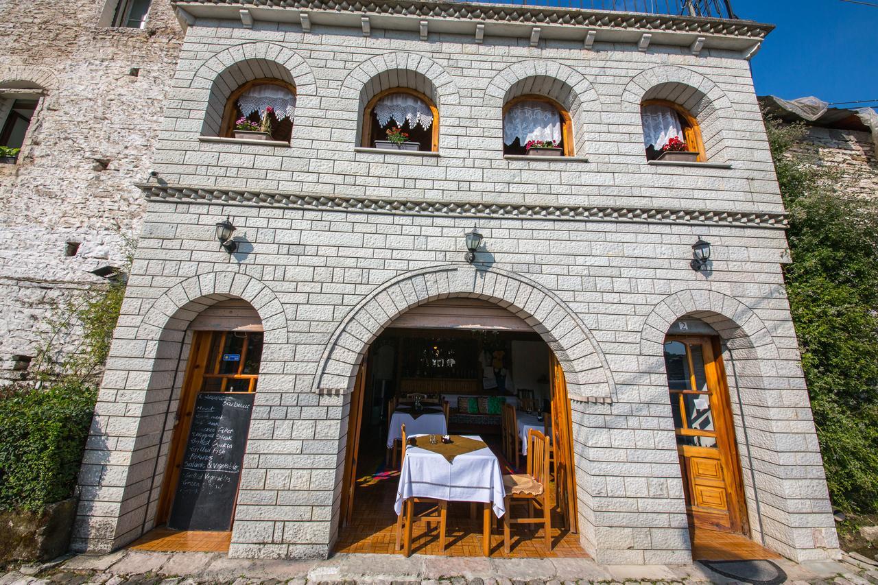 Bed And Breakfast Kotoni Gjirokastër 외부 사진