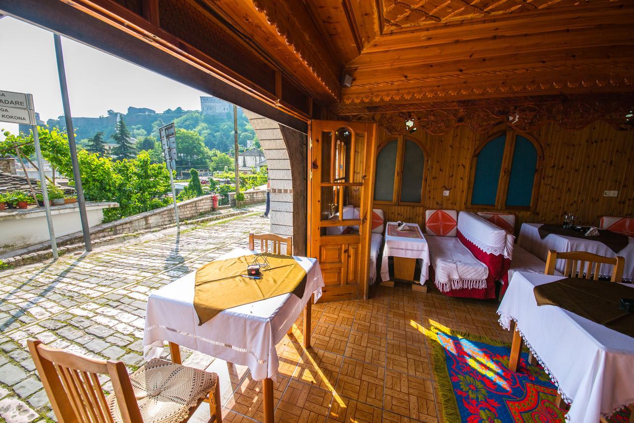 Bed And Breakfast Kotoni Gjirokastër 외부 사진