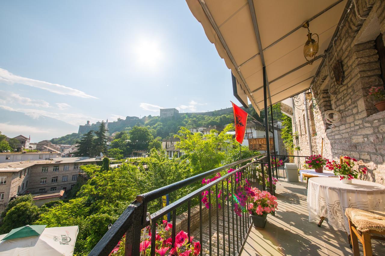 Bed And Breakfast Kotoni Gjirokastër 외부 사진